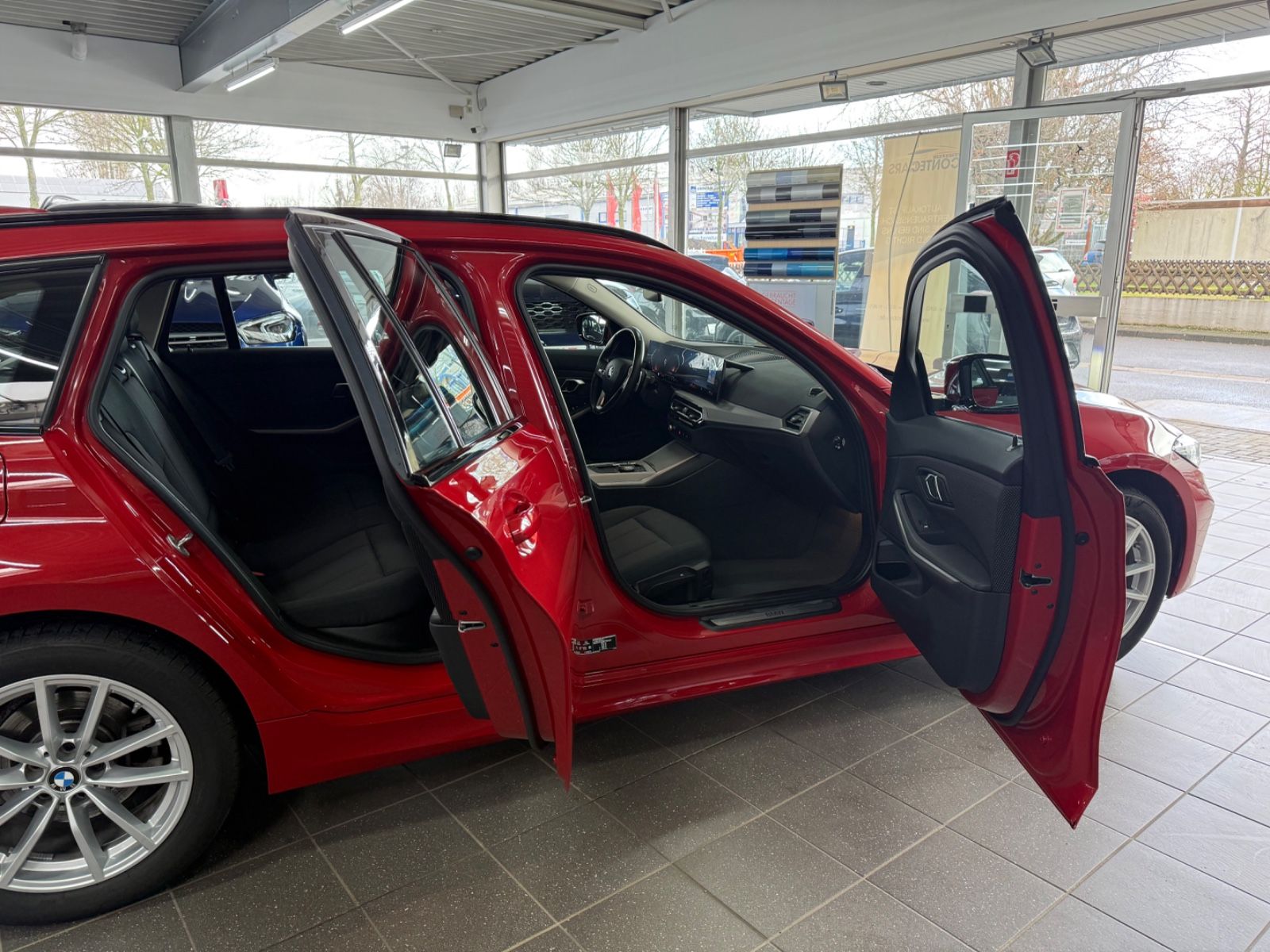 BMW 320 d xDrive Touring III Driving Assistant III foto 9