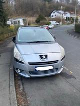 Peugeot 5008 2.0 HDi FAP 150 Family - Peugeot 5008 Family