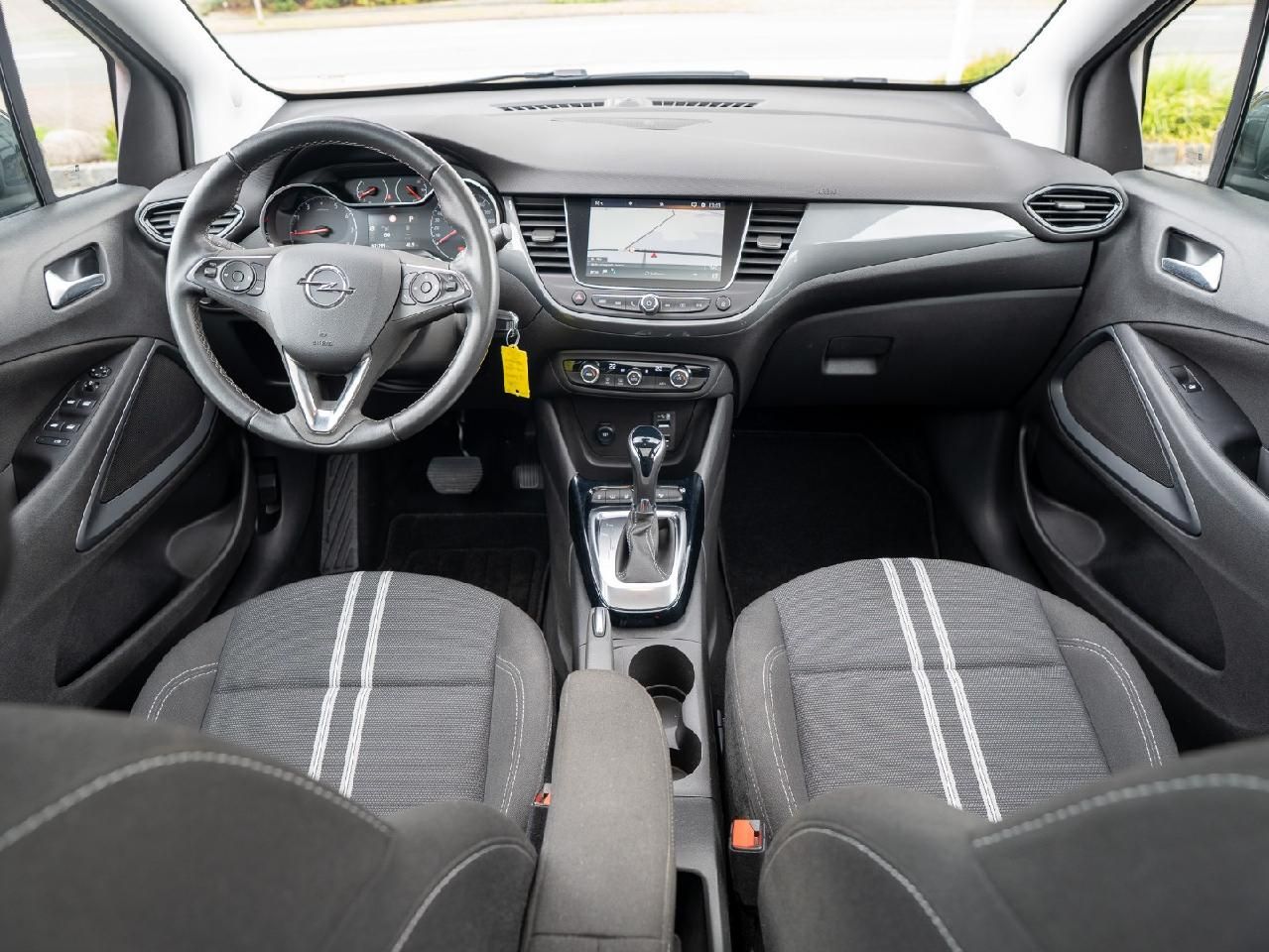 Fahrzeugabbildung Opel Crossland Elegance