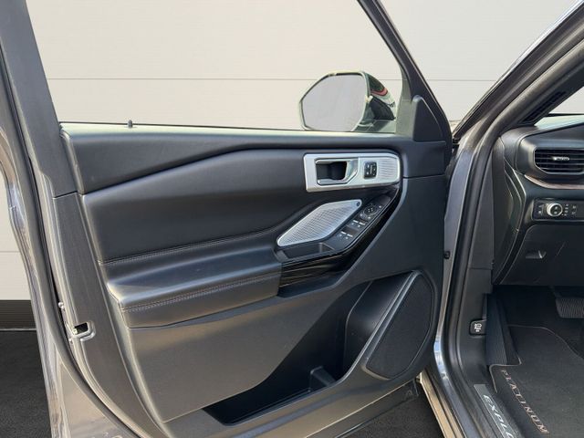 Ford Explorer Platinum Plug-in-Hybrid 4x4 7-Sitzer