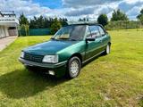Peugeot 205 Cabrio  Sommerklassiker mit S... - Peugeot 205 mit Benzin-Antrieb: Cabrio