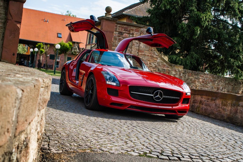MERCEDES-BENZ SLS 2014
