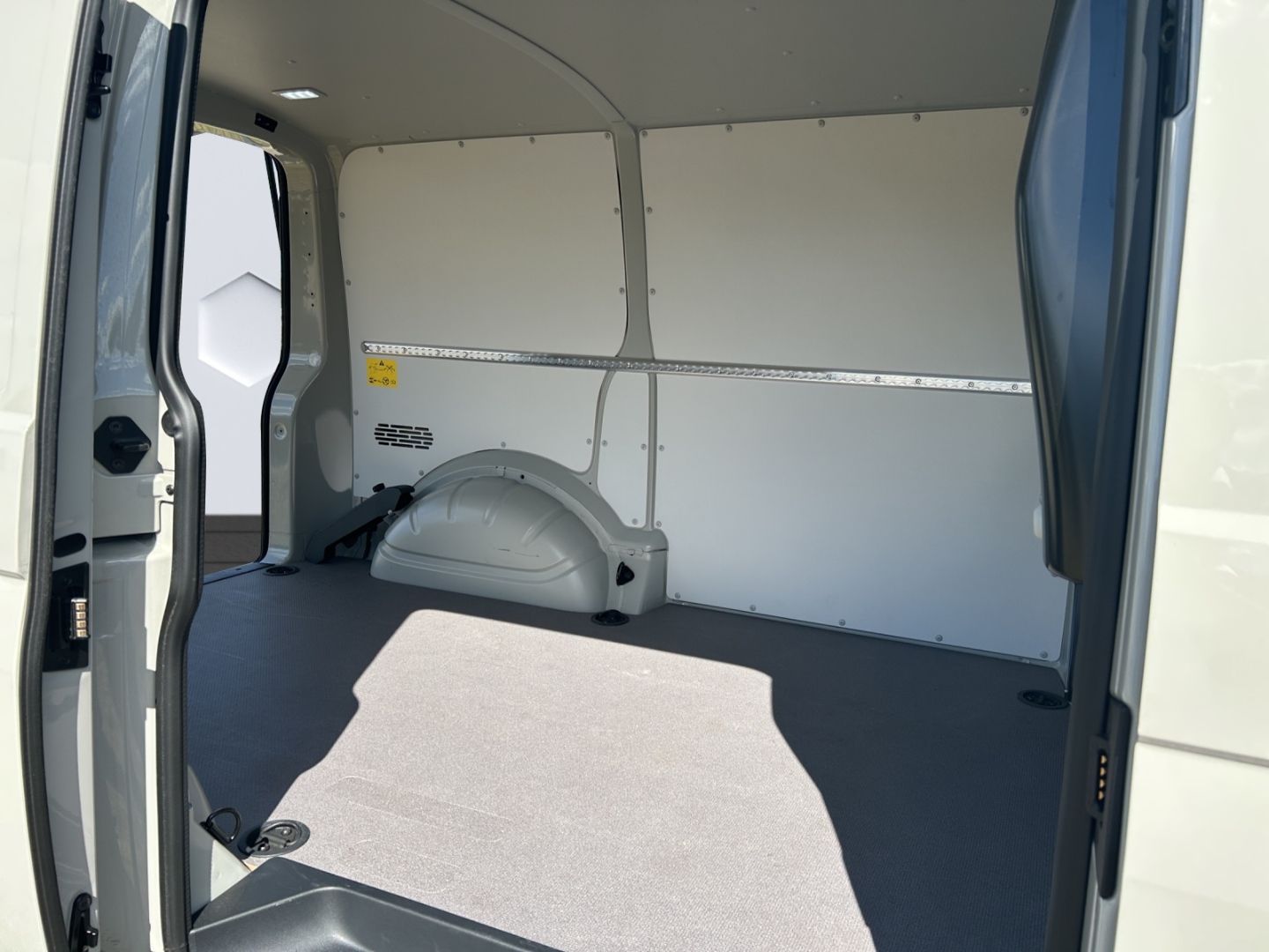 T6.1 Kasten 2.0l TDI DSG StandHZG Navi SHZ Spurw