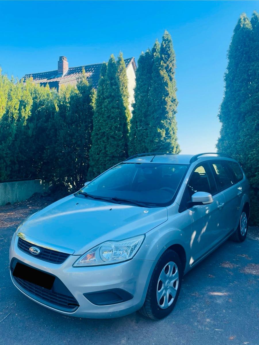 Ford Focus 2010 — photo 15