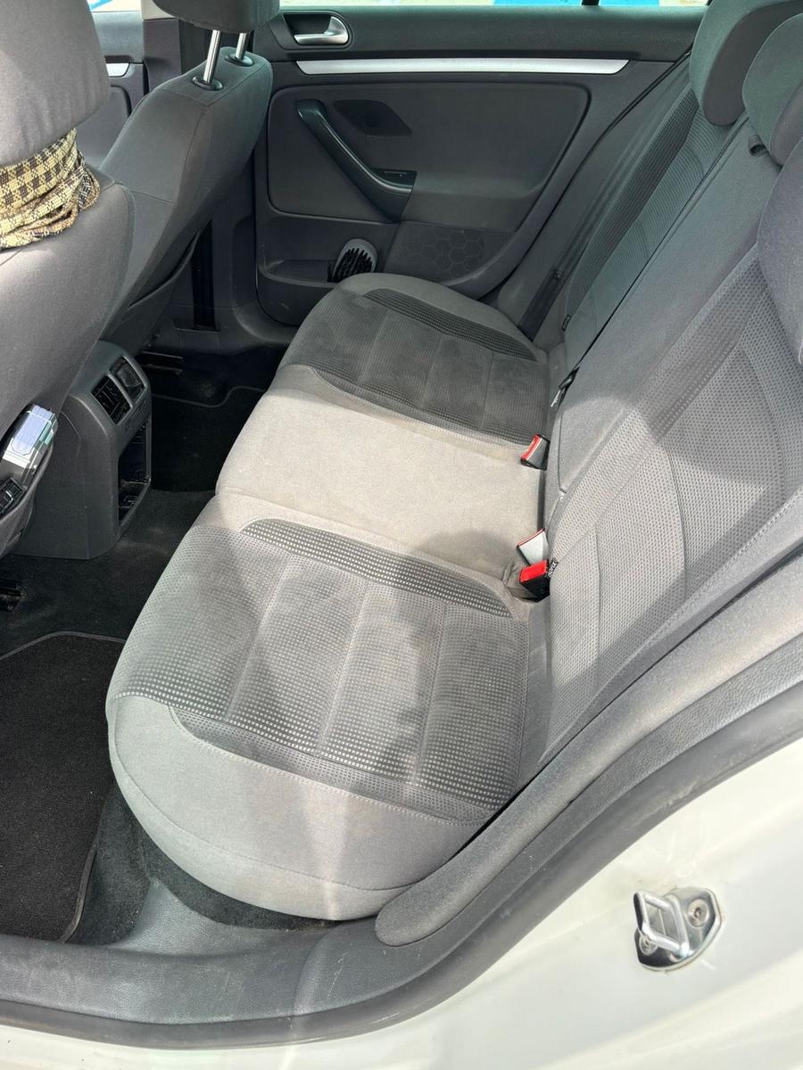 Volkswagen Golf 2009 — photo 12