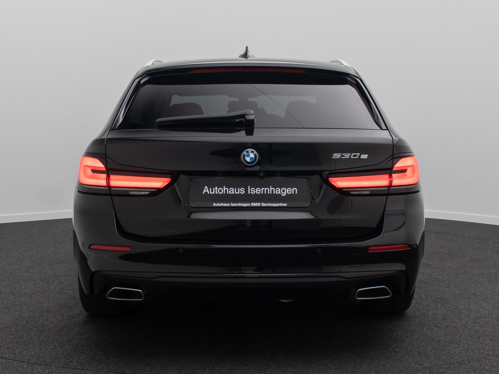 Fahrzeugabbildung BMW 530e Alarm AHK Laser DAB HUD Kamera Sport 18Zoll