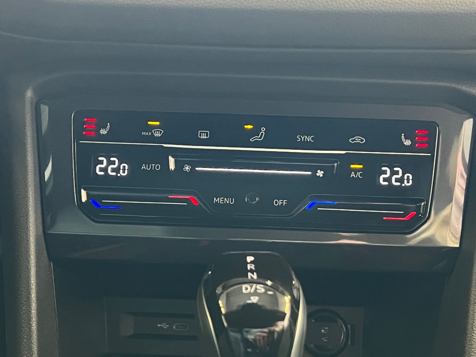 Fahrzeugabbildung Volkswagen Tiguan Allspace R-Line 2.0 TDI DSG 4MOTION *AHK,