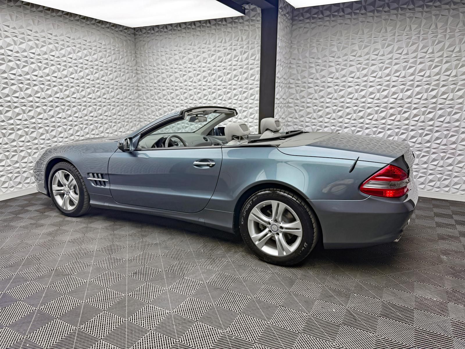 Fahrzeugabbildung Mercedes-Benz **DE-FAHRZEUG**SAMMLERSTÜCK**