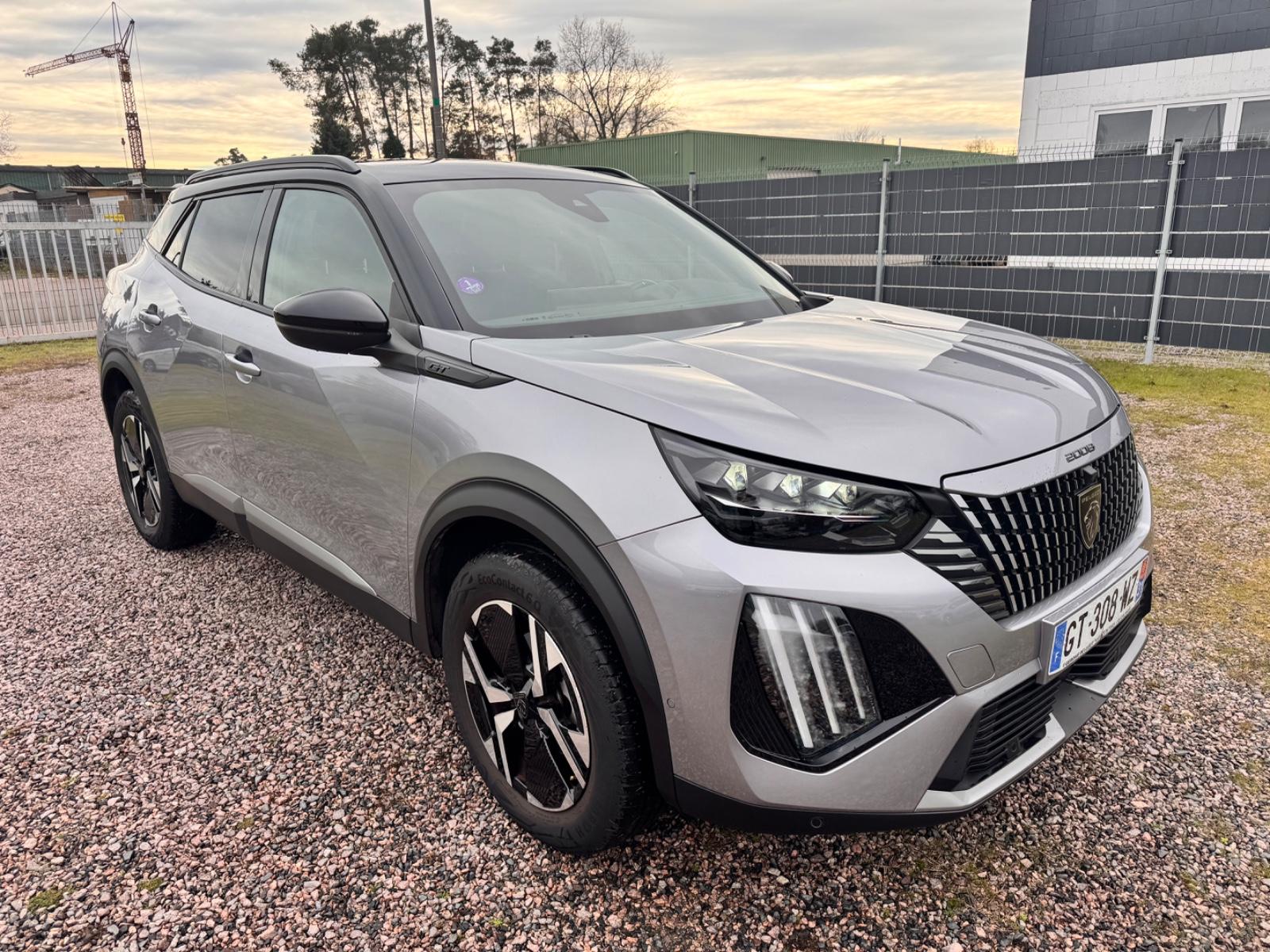 Peugeot 2008 GT LINE 2024/01 130ps Automatik