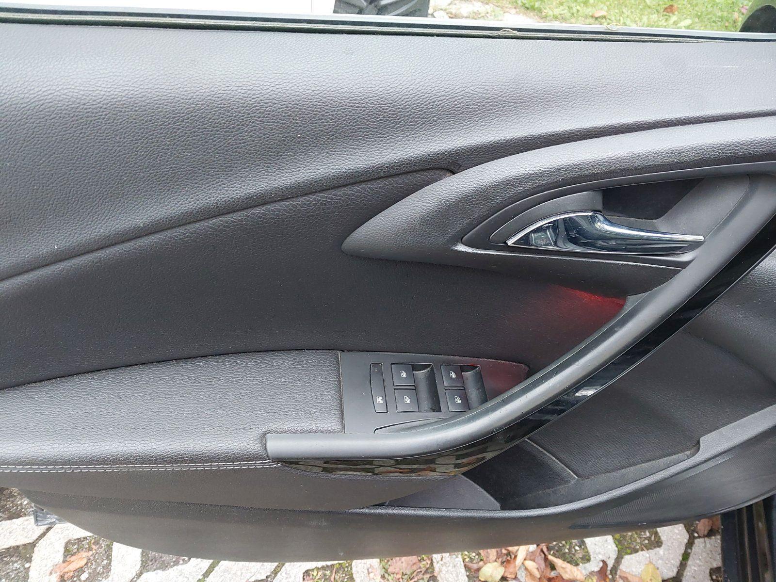 Opel Astra 2015 — двигун 140 HP (103kW)