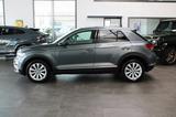 Volkswagen T-ROC 2.0 TDI DSG *SPORT* AHK/ACC/BEATS/CARPLAY - mit Diesel-Antrieb: Grau, Geländewagen