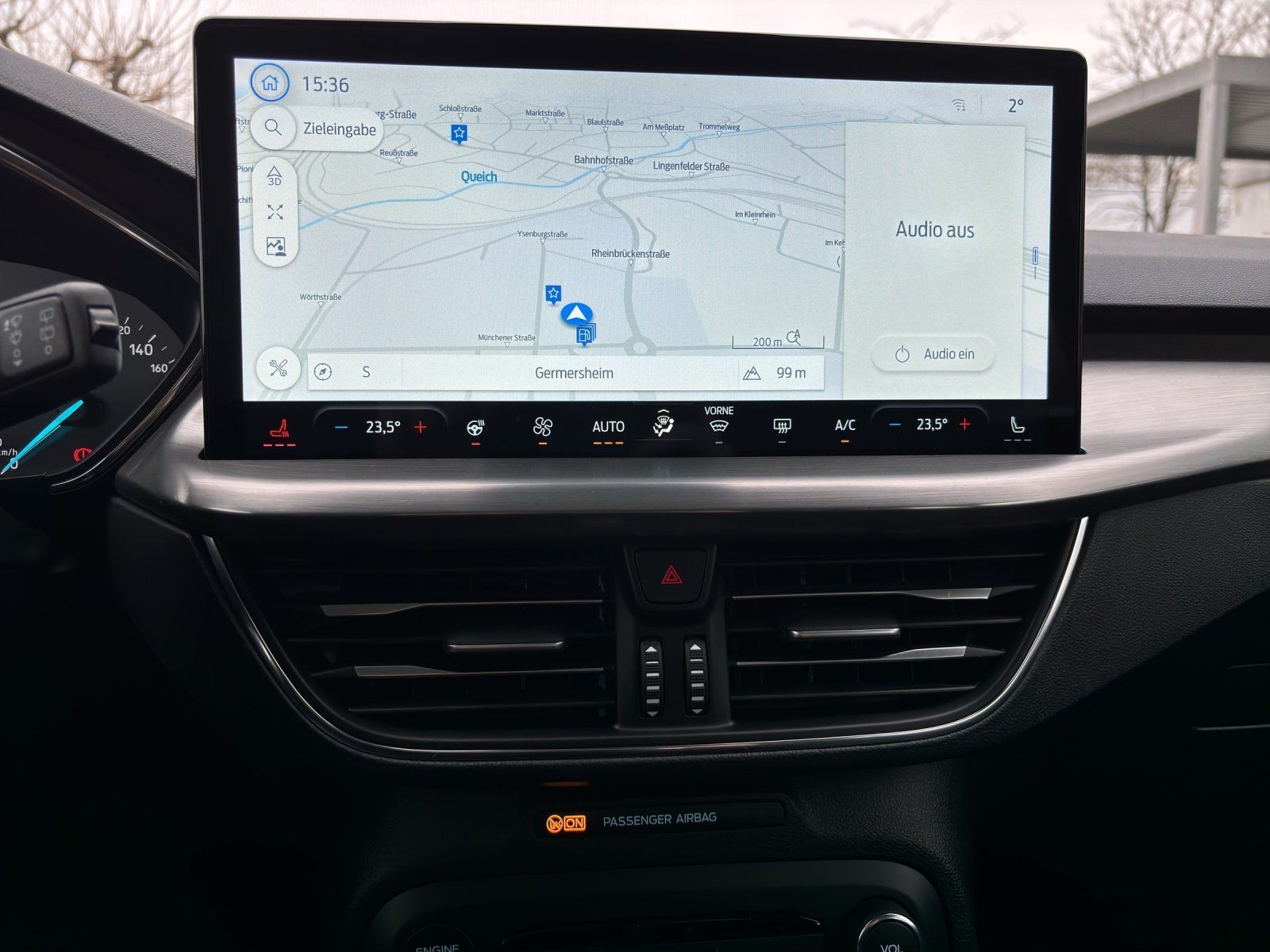 Fahrzeugabbildung Ford Focus Titanium Turnier Winter P. e.Call Kamera
