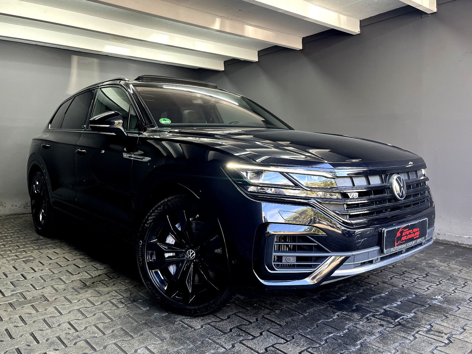 Volkswagen Touareg 4.0 TDI V8 R-Line 4M, LAST EDITION BLACK imagem 3