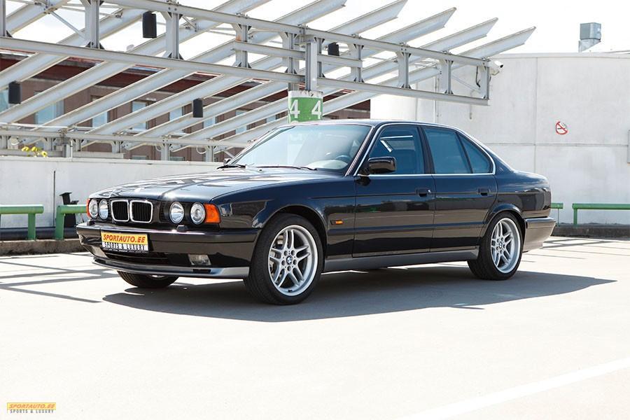 BMW M5 3,8L 6-speed