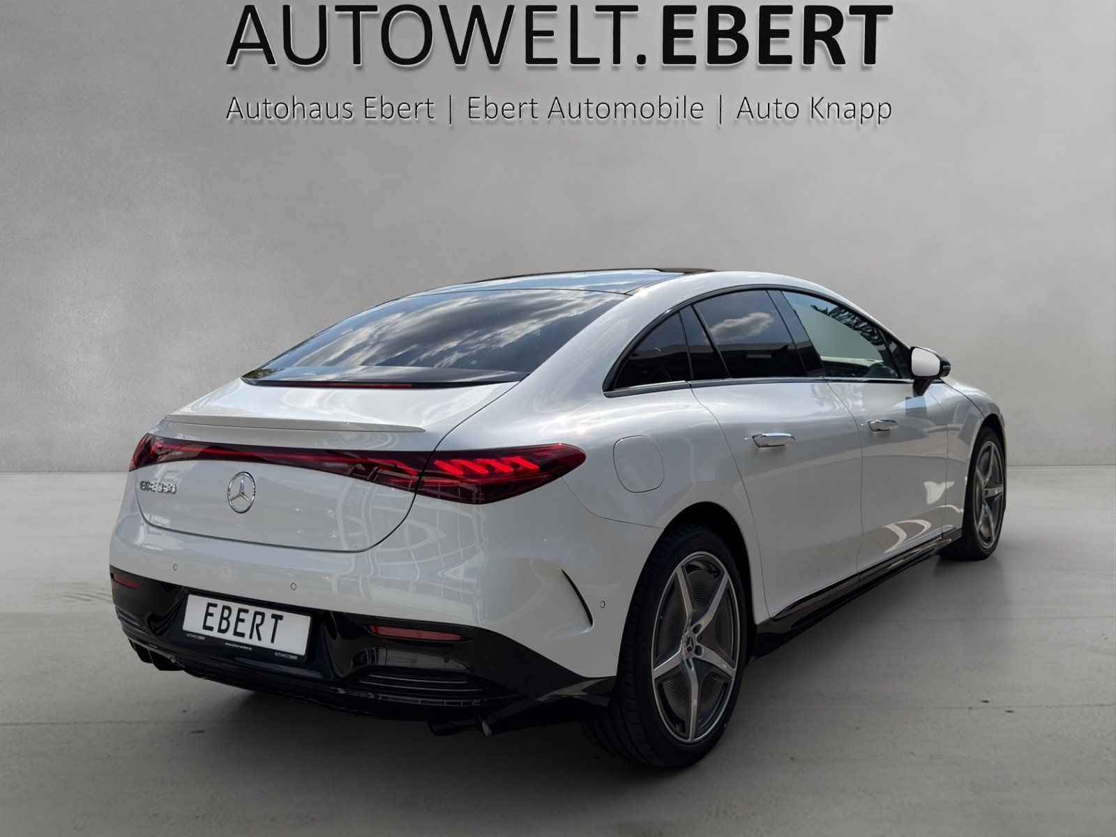 Fahrzeugabbildung Mercedes-Benz EQE350 AMG Prem+ AIRMATIC Sitzklima HAL Memo HUD