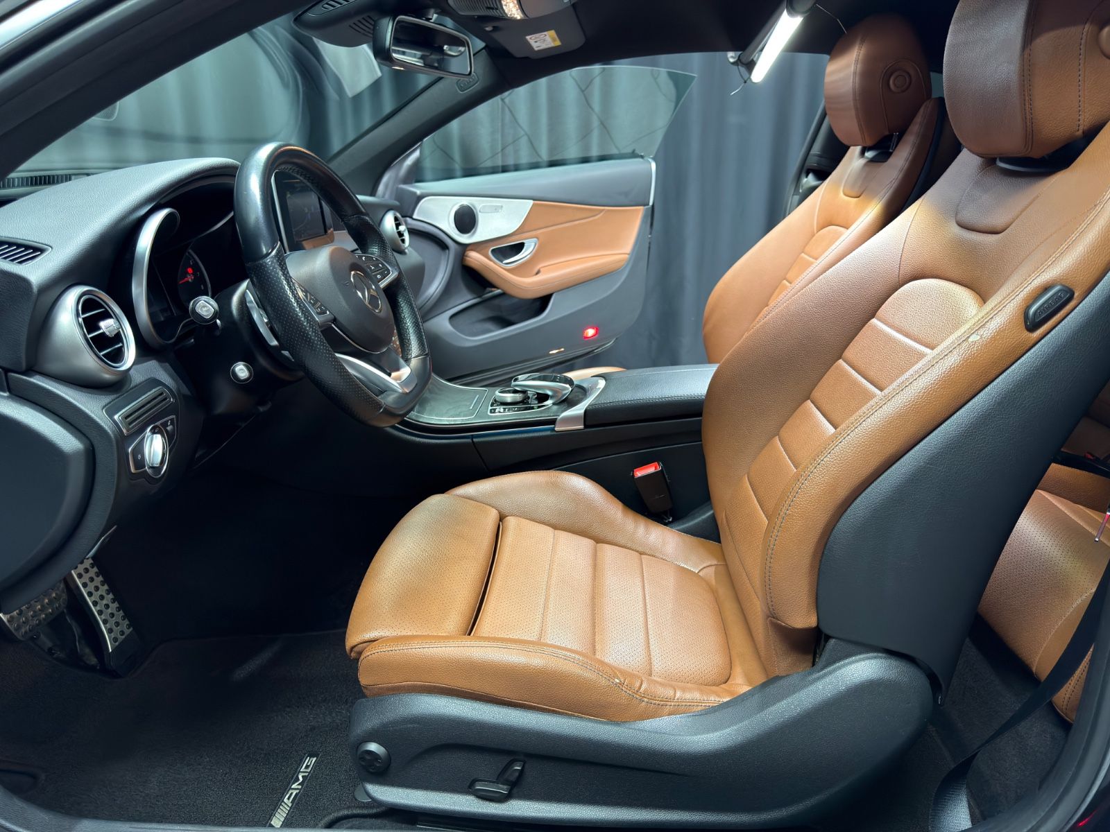 Fahrzeugabbildung Mercedes-Benz C250 Coupe|AMG-LINE|19 ZOLL|ILS-LED|NAVI|AUTOMAT