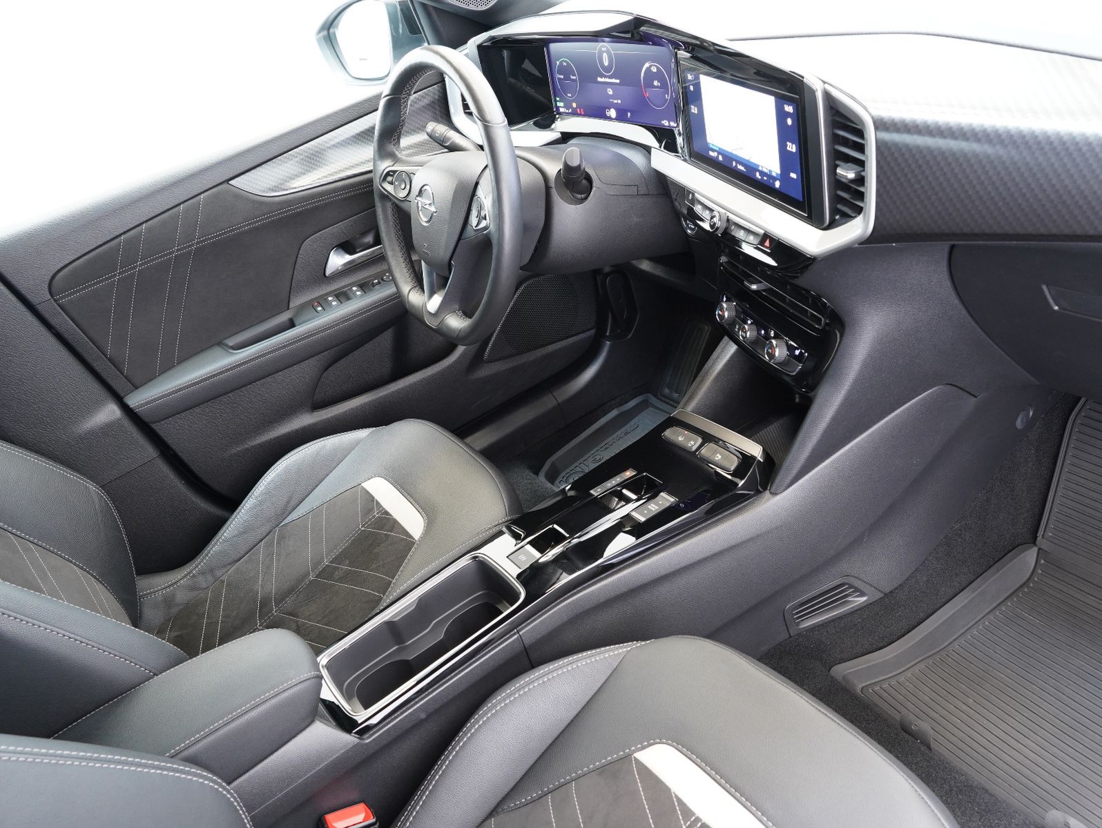 Fahrzeugabbildung Opel Mokka-e Ultimate INTELLILUX/ACC/WÄRMEPUMPE/SOH
