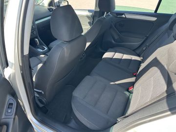 Volkswagen Golf - 12