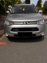 Mitsubishi Outlander 2.2 DI-D Invite ClearTec 4WD Invite - Mitsubishi Outlander in Frankfurt (Main)