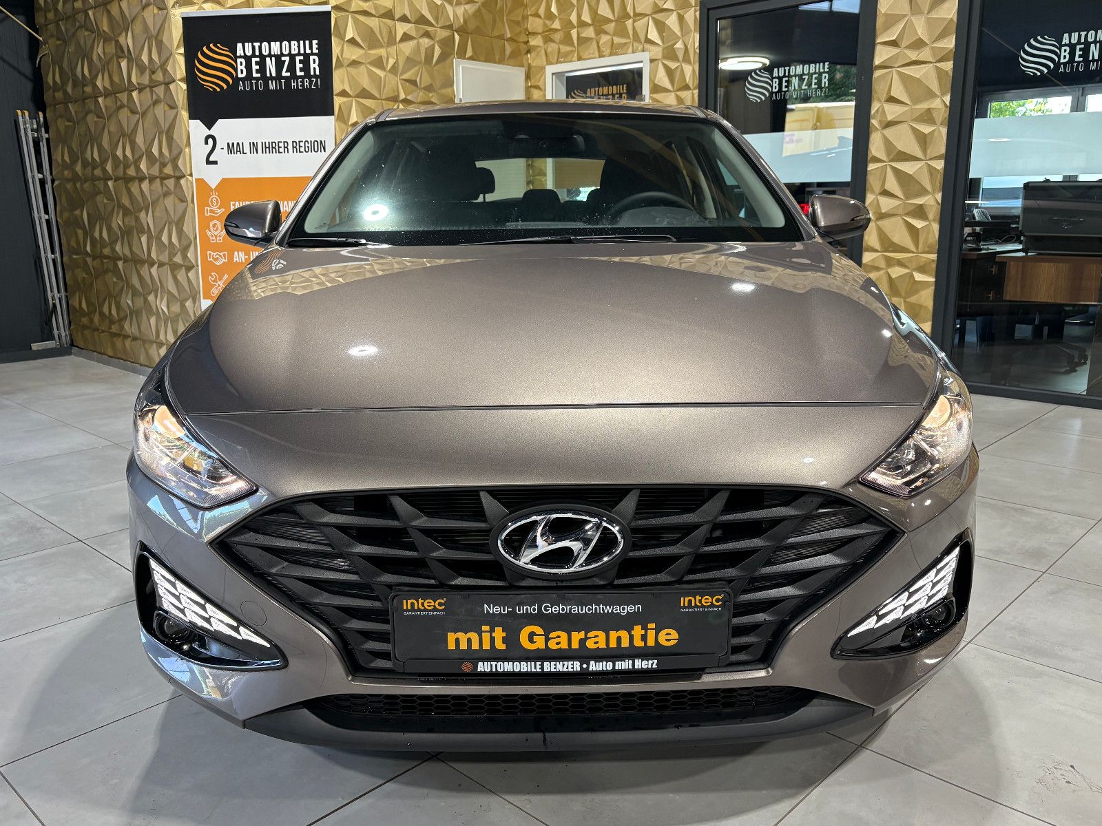 Fahrzeugabbildung Hyundai i30 Select Mild-Hybrid/PDC/DAB/SHZ/KLIMA/TEMPOMA