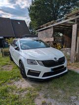 Skoda Octavia 5E RS245  Facelift 2.0 TSI DSG - Skoda Octavia: 2.5