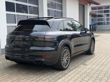 Porsche Cayenne - 9