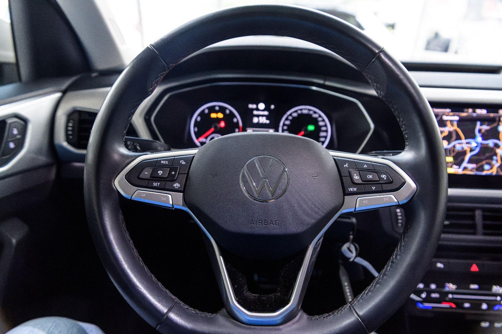 Fahrzeugabbildung Volkswagen T-Cross Move+AHK+GJR+NAVI+SHZ+ALU+ACC+DAB