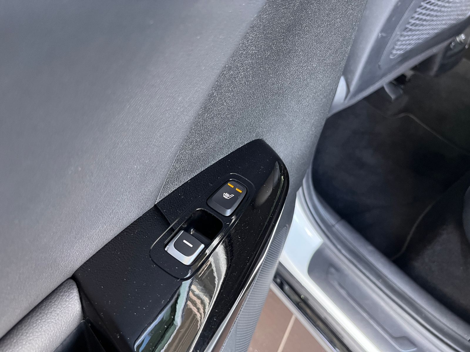 Fahrzeugabbildung Kia Sportage Black Edition 2WD LEDER LED NAV SHZ ALU