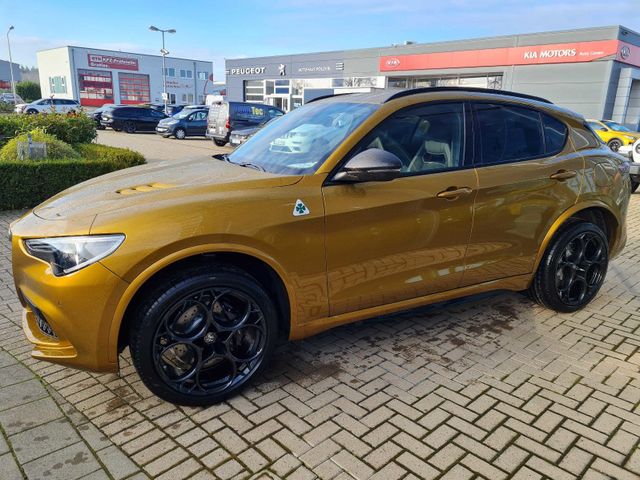 Alfa Romeo Stelvio Quadrifoglio LM21 ASS2 SPARCO HARMAN/KAR