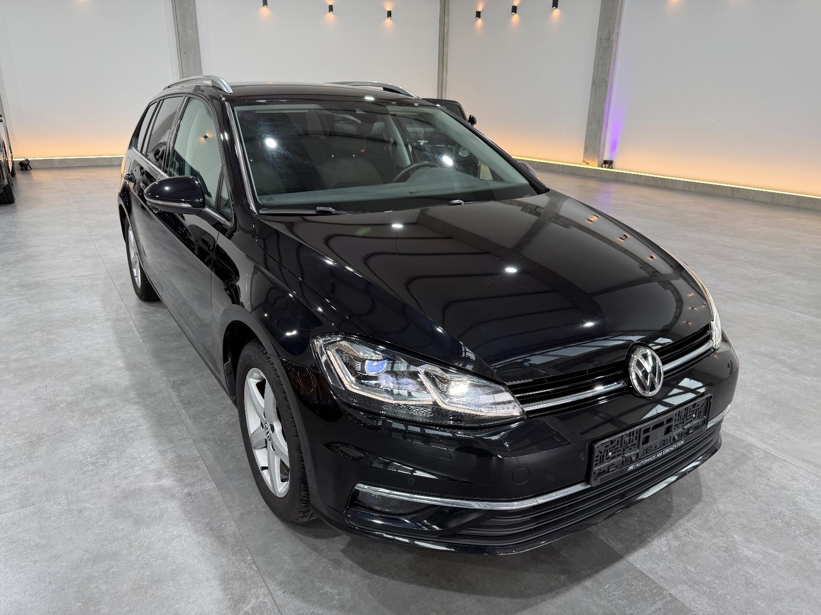 Volkswagen Golf VII Variant Highline*LED*8Fach*AHK*Ergo*