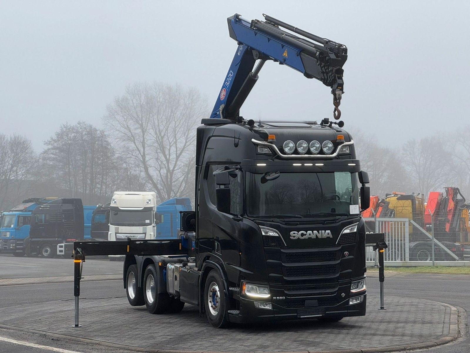Fahrzeugabbildung Scania R580 V8 HMF 3220-K4 Kran Funk 66 t
