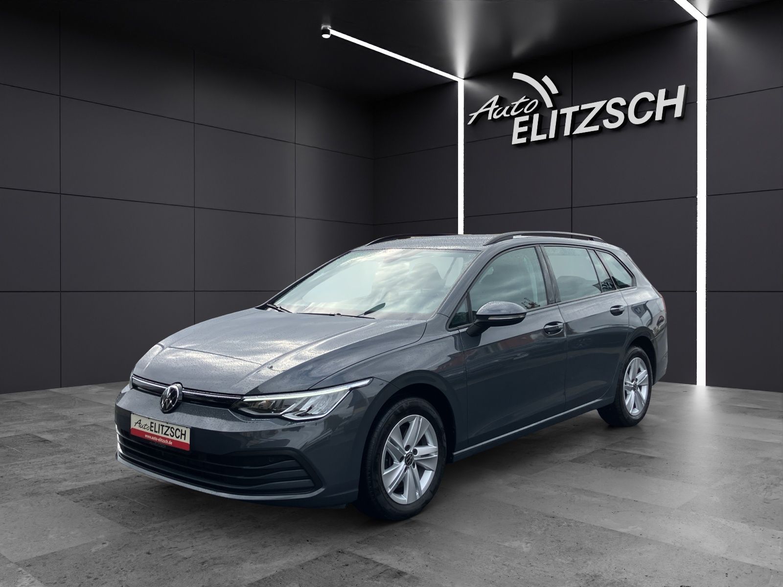 Fahrzeugabbildung Volkswagen Golf VIII Variant TDI Life DSG LED Navi AID ACC