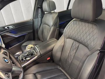 BMW X7 - 7