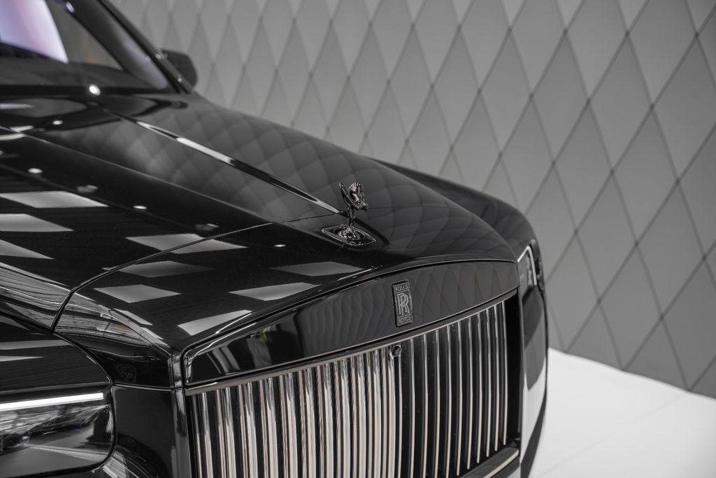 Cullinan BLACK BADGE 2026 BLACK/ORANGE 4 SEATS - Bild 8