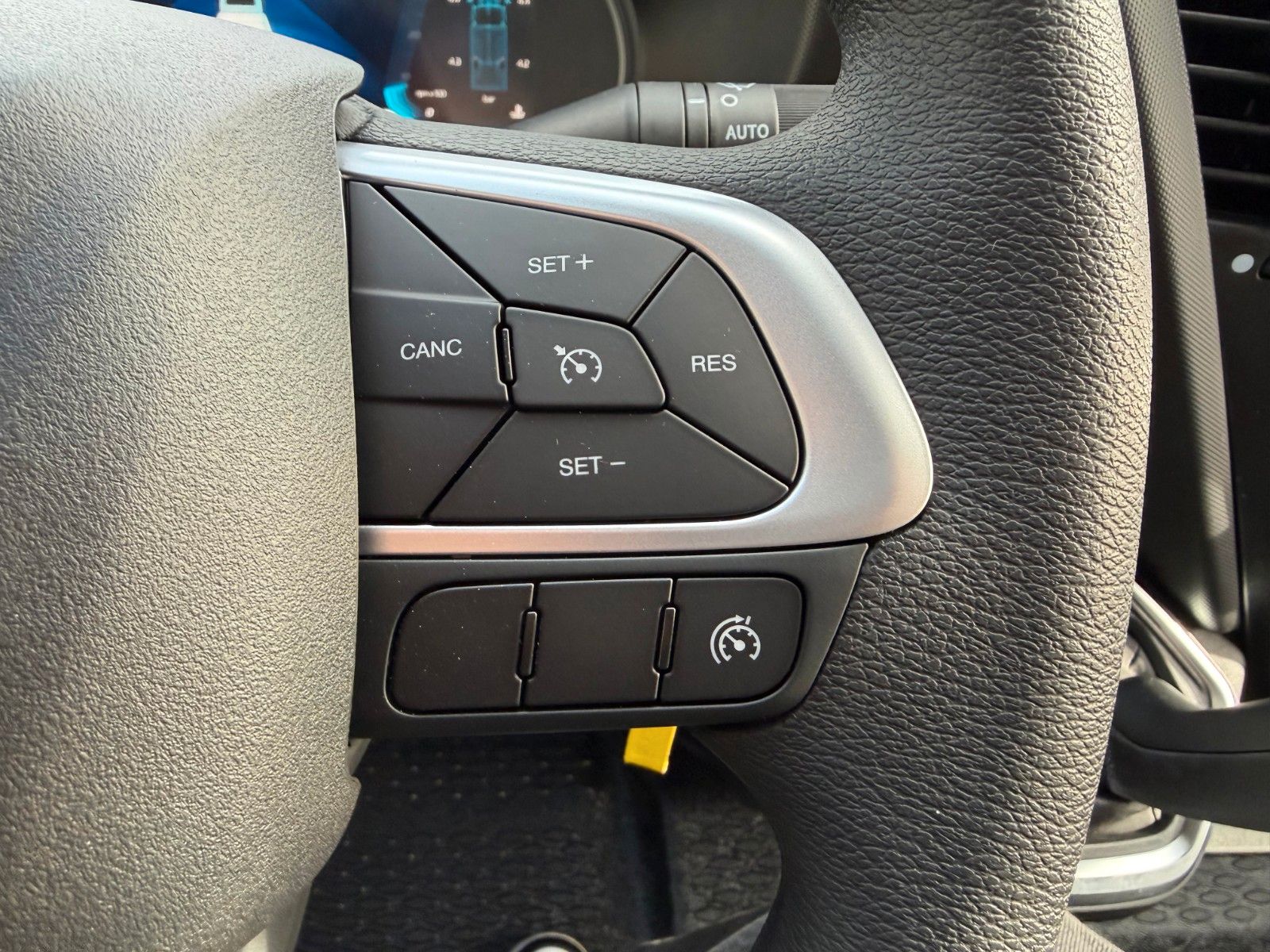 Fahrzeugabbildung Iveco Daily 35S14 A8*R3.450mm*Automatik*Kamera*3Sitze*