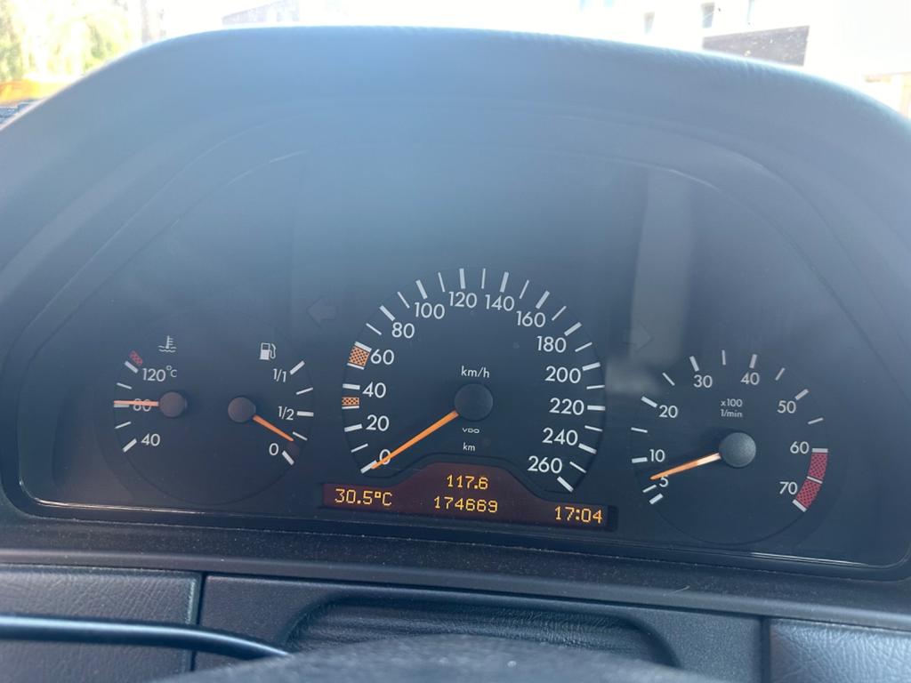 Mercedes-Benz E 420