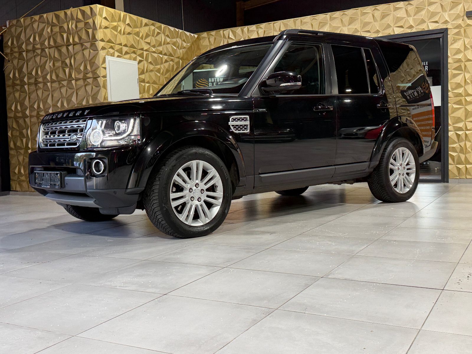 Fahrzeugabbildung Land Rover Discovery 4 SDV6 HSE/1-HAND/DEUTSCH/VOLL/PANO/LE