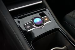 VW Tayron 2.0 TDI R-Line | Pano | AHK | 7-Sitzer VW Tayron 2.0 TDI R-Line | Pano | AHK | 7-Sitzer