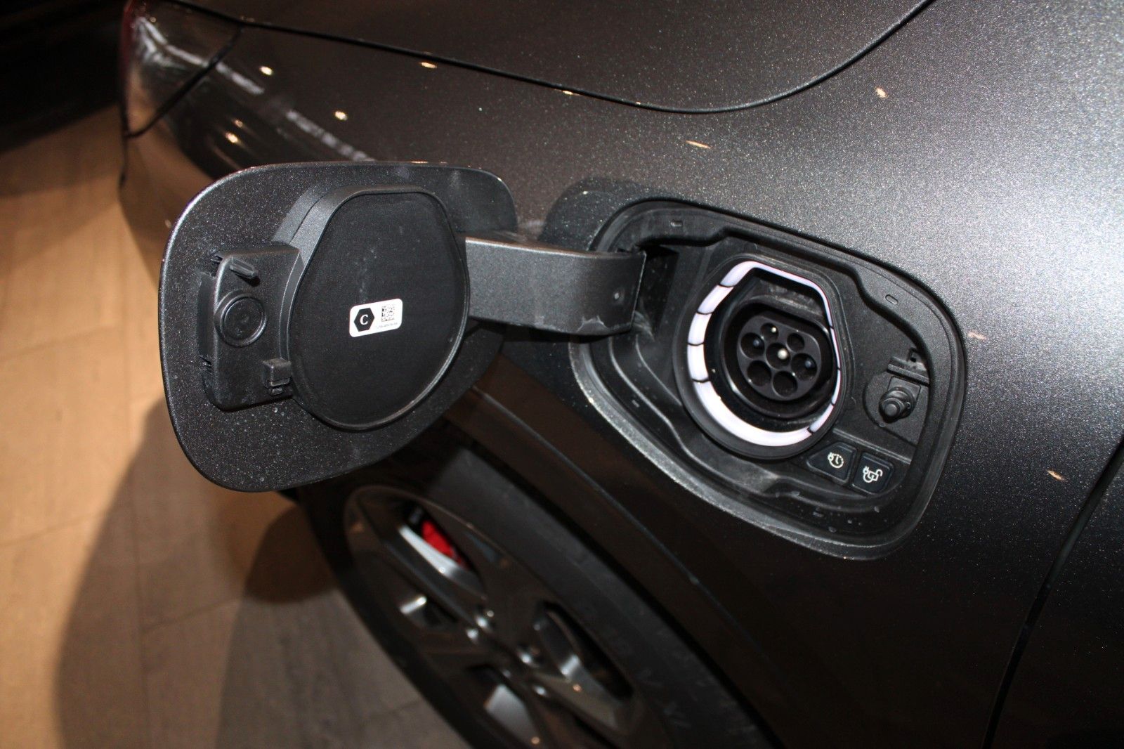 Fahrzeugabbildung Ford Kuga PHEV ST-Line X NAVI LED Matrix Winter Paket