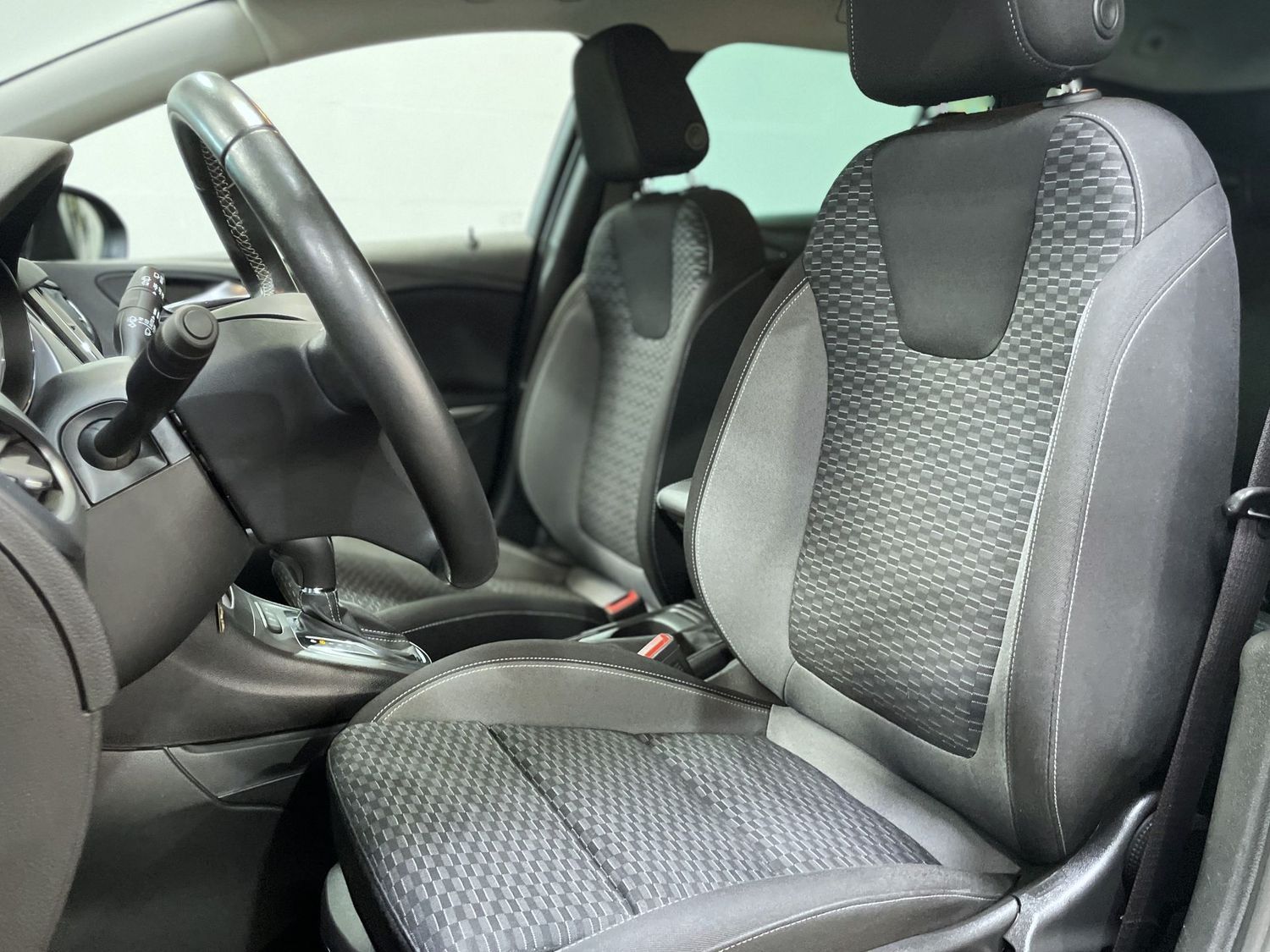 Fahrzeugabbildung Opel Astra 1.5 CDTI Business #LED#PDC#SHZ#Navi#Tempo#