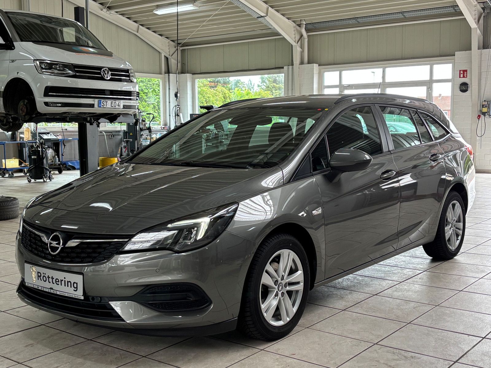 Fahrzeugabbildung Opel Astra K Sports Tourer Edition 1.5l CTDi + Navi +