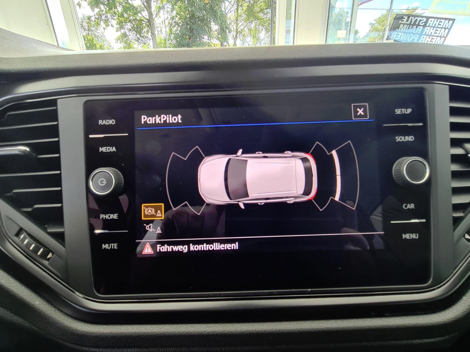 Volkswagen T-Roc 1.5 TSI ACT Sitzheizung PDC vo/hi