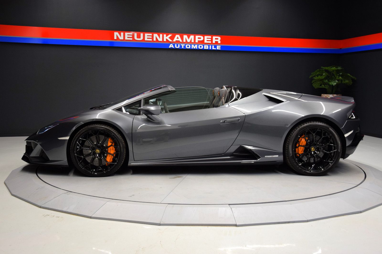 Fahrzeugabbildung Lamborghini Huracán EVO Spyder Carbon Lift Approved +Service