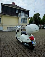 Vespa GTS 300 Super mit TOP-Case und Windschild  - Offers matching your search criteria