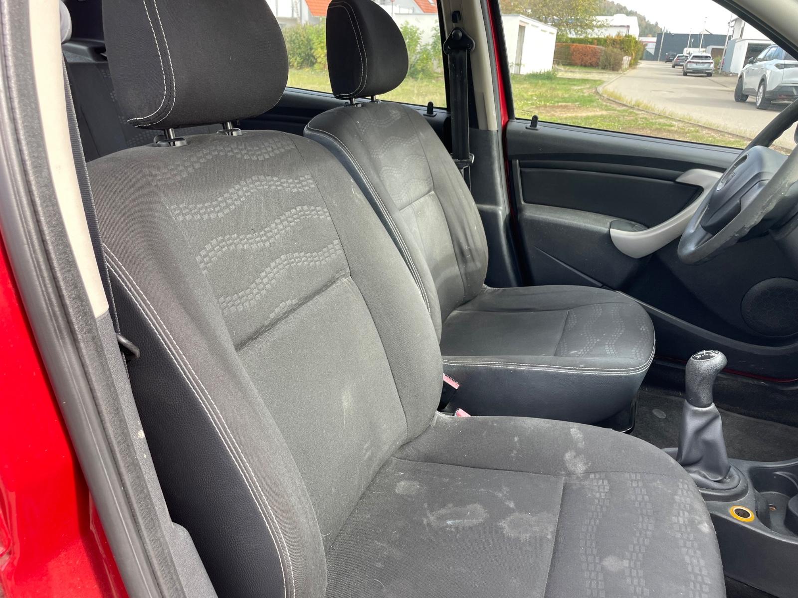 Dacia Sandero 2010 — photo 10