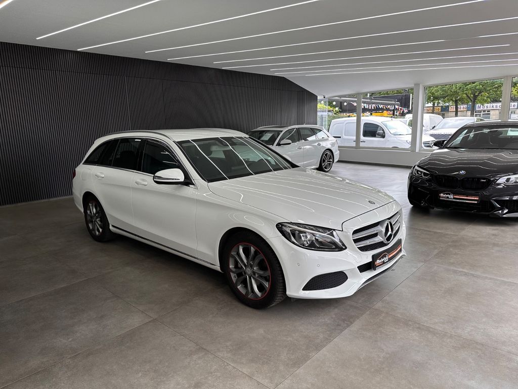 Image of Mercedes-Benz C 200
