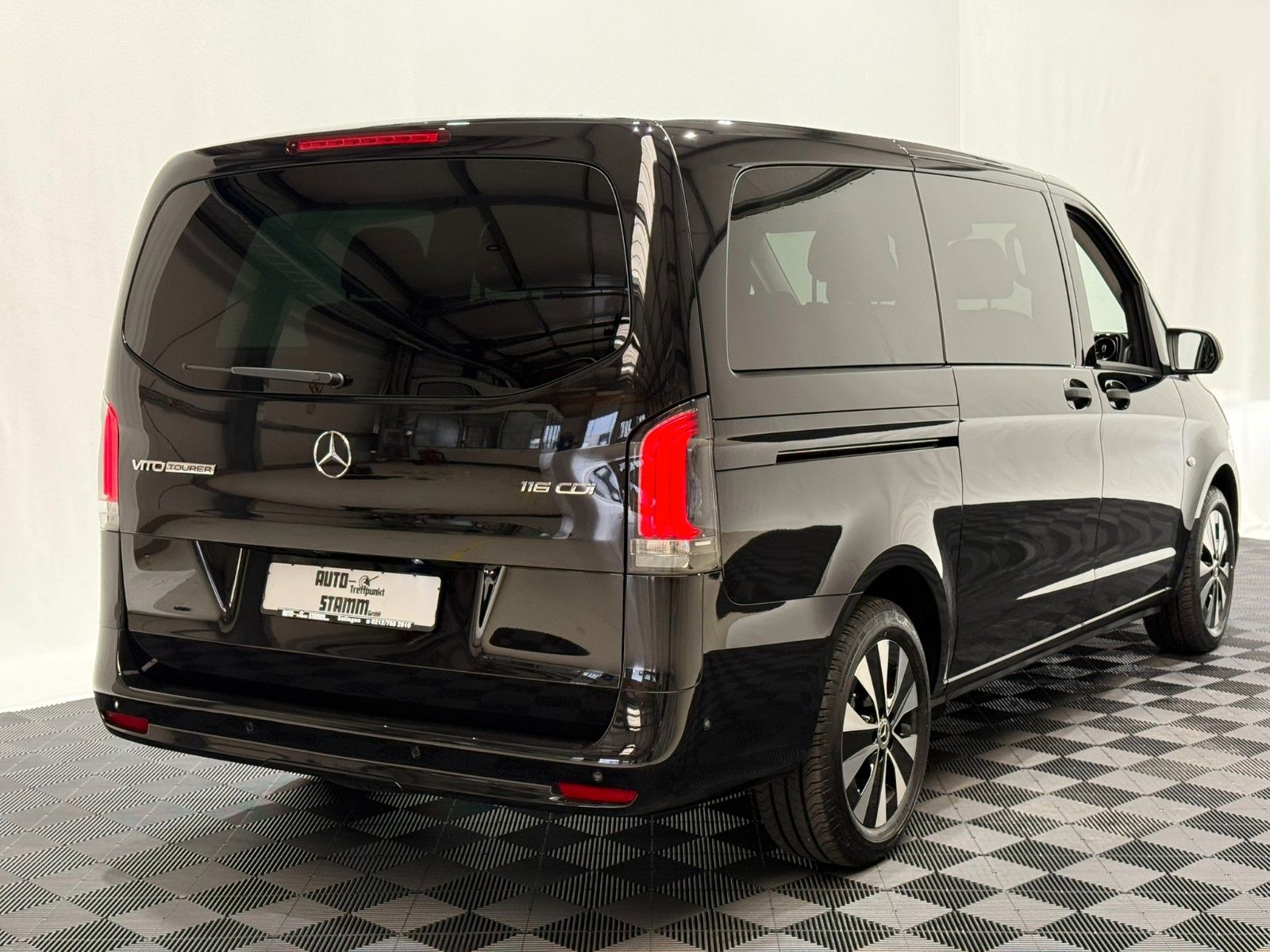 Fahrzeugabbildung Mercedes-Benz Vito Tourer 116 CDI RWD SELECT lang