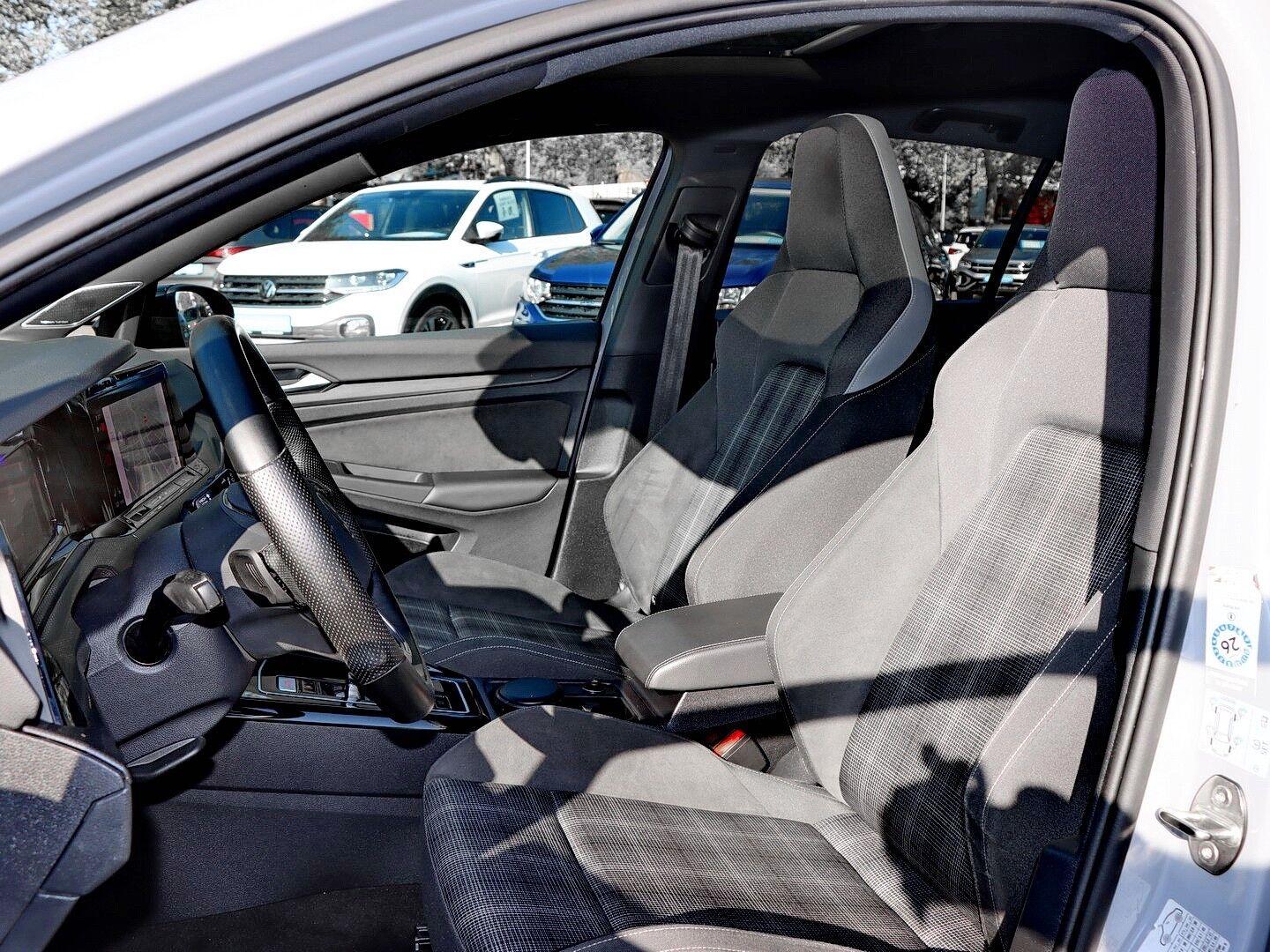 Volkswagen Golf VIII GTD 2.0 TDI SCR DSG PANO/NAVI/LED/HARM, миниатюра 12