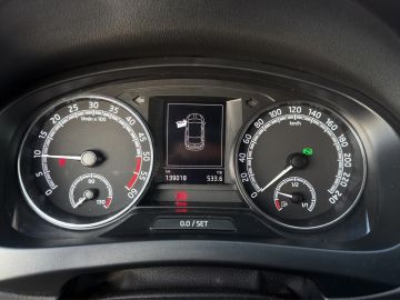 Skoda Rapid Spaceback Clever 1.4 TDI °Xenon°SHZ°Navi°