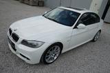 BMW 320i M Sport |Keyless| |Leder| |GlasSchiebed.| - BMW 320 aus 2011: 320i